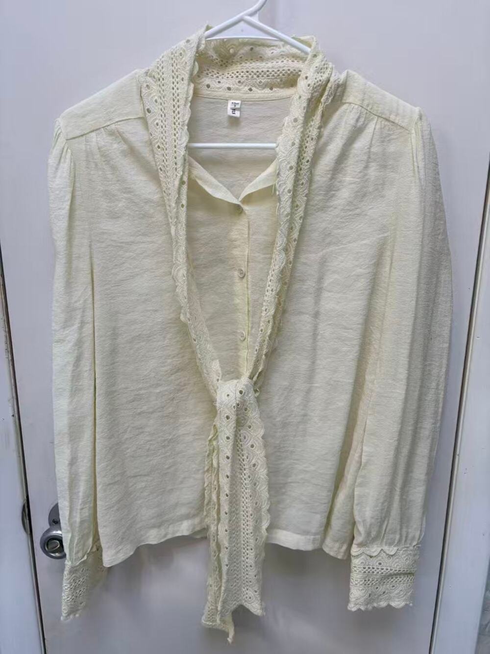 Vintage Butter Yellow Lace Trim Tie Neck Blouse Long Sleeve Cottagecore Top S